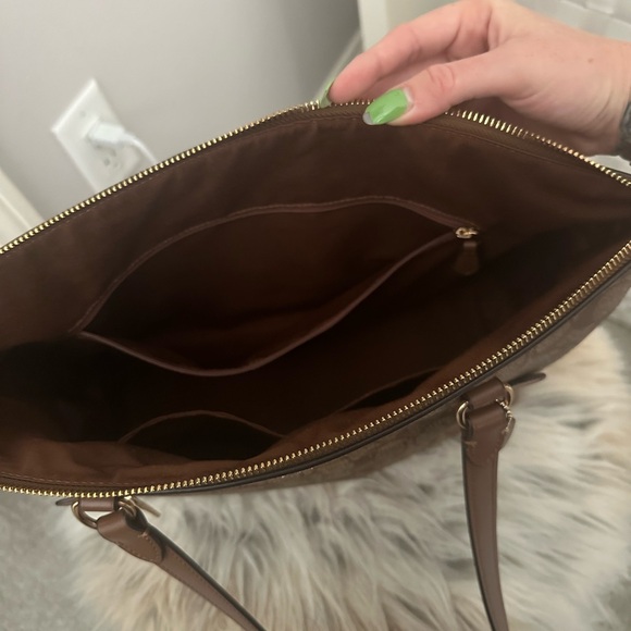 Coach Purse - Picture 4 of 5